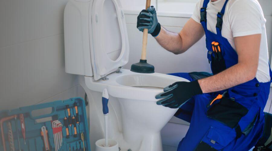 Professional septic pumping service in New Burnside, IL